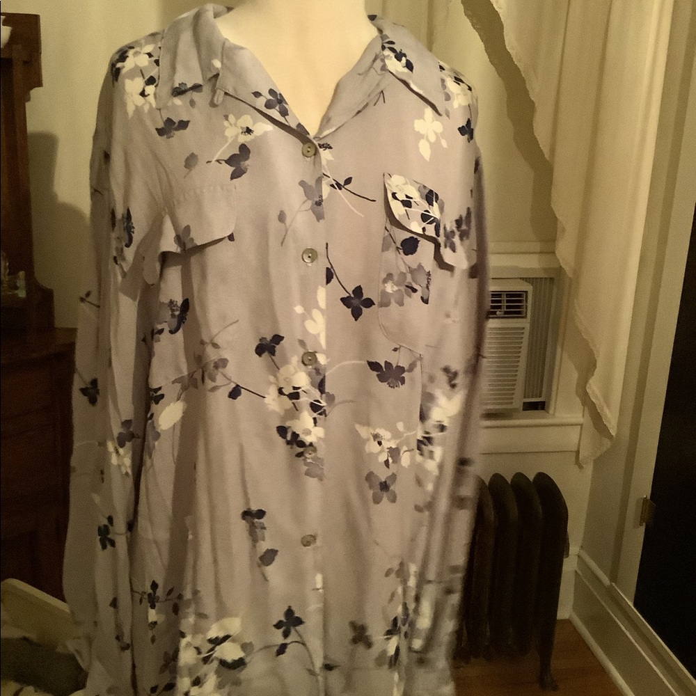 Elizabeth Gray floral long sleeve blouse